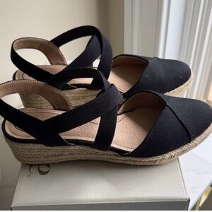 Life Stride Black Kimball Espadrille Wedges 9W
